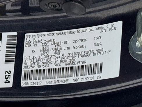 Used 2022 Toyota Tacoma TRD Off-Road w/ Technology Package image 30