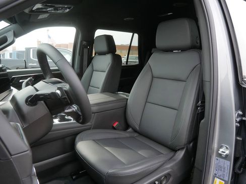 Used 2026 Chevrolet Tahoe LT w/ Comfort Package image 10