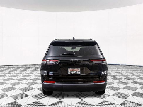 New 2025 Jeep Grand Cherokee L Altitude image 9