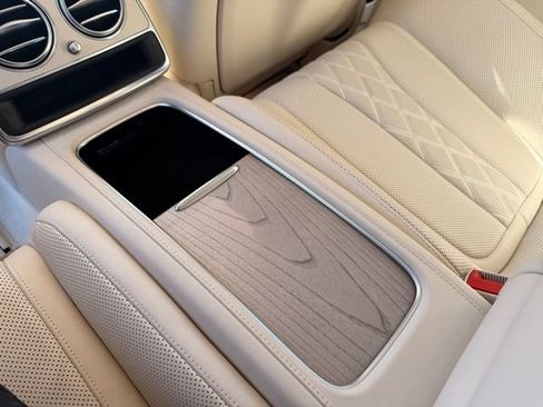 Used 2019 Mercedes-Benz S 560 Cabriolet image 24