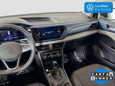 Certified 2024 Volkswagen Taos SE AWD/4WD image 21