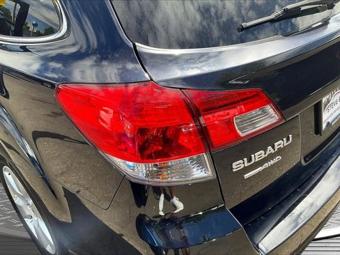 Used 2012 Subaru Outback 2.5i Premium w/ All-Weather Pkg AWD/4WD image 22