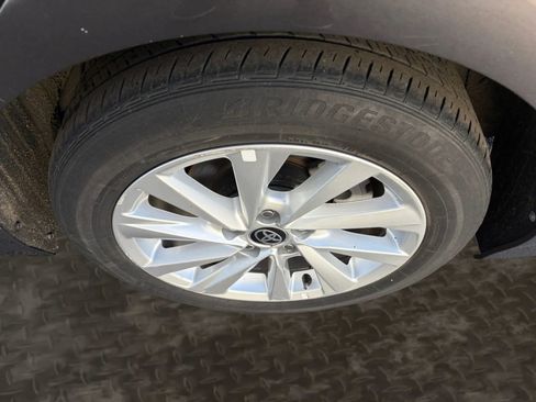 Used 2024 Toyota Camry LE image 31