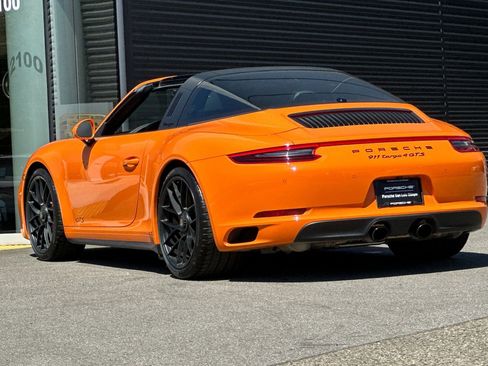 Used 2018 Porsche 911 Targa 4 GTS image 3