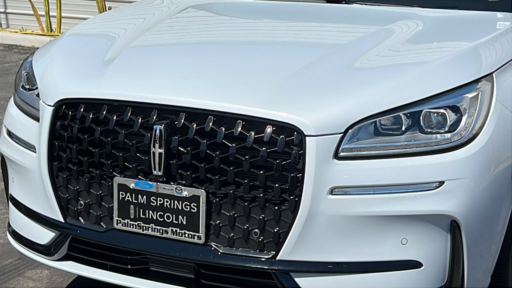New 2025 Lincoln Corsair Reserve w/ Equipment Group 202A FWD image 5