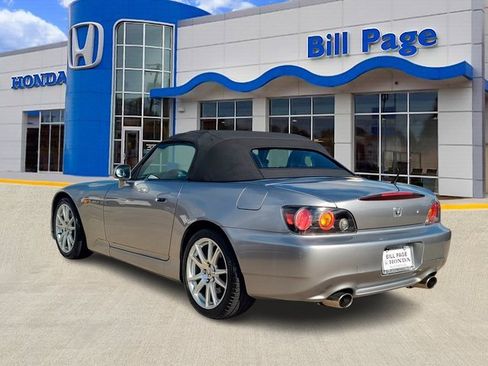 Used 2004 Honda S2000 image 11
