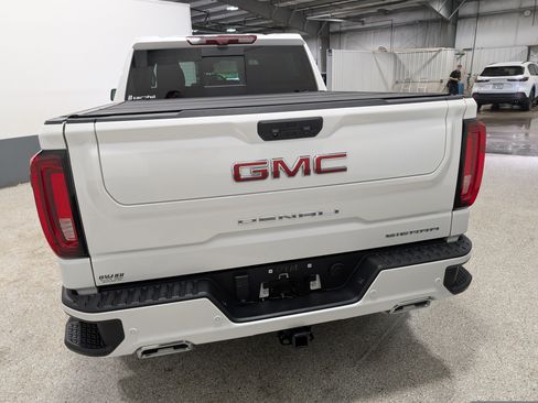 Used 2024 GMC Sierra 1500 Denali w/ Denali Reserve Package AWD/4WD image 4