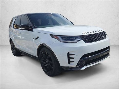 Certified 2025 Land Rover Discovery Dynamic SE AWD/4WD image 3