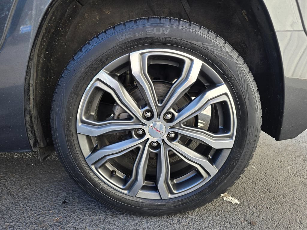 Used 2020 GMC Terrain Denali w/ Denali Premium Package AWD/4WD image 6