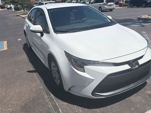 Used 2023 Toyota Corolla LE w/ Carpet Mat Package (TMS) FWD image 2