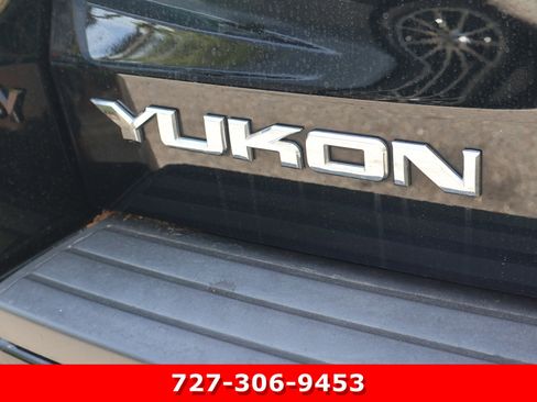Used 2019 GMC Yukon SLT w/ Graphite Performance Edition image 8