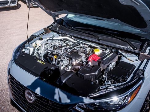 Used 2024 Nissan Sentra SV image 39