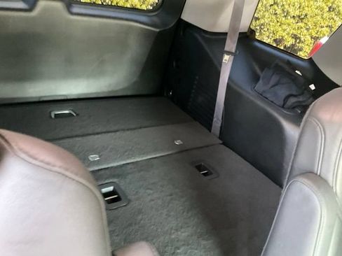 Used 2016 Cadillac Escalade Premium RWD image 7