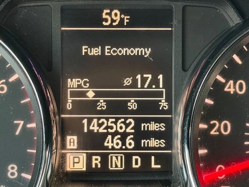 Used 2012 Nissan Rogue SV image 19