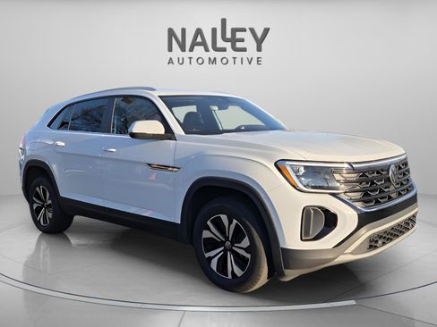 Used 2024 Volkswagen Atlas Cross Sport SE image 8