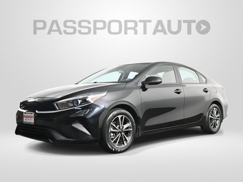Used 2022 Kia Forte LXS w/ LXS Technology Package image 1