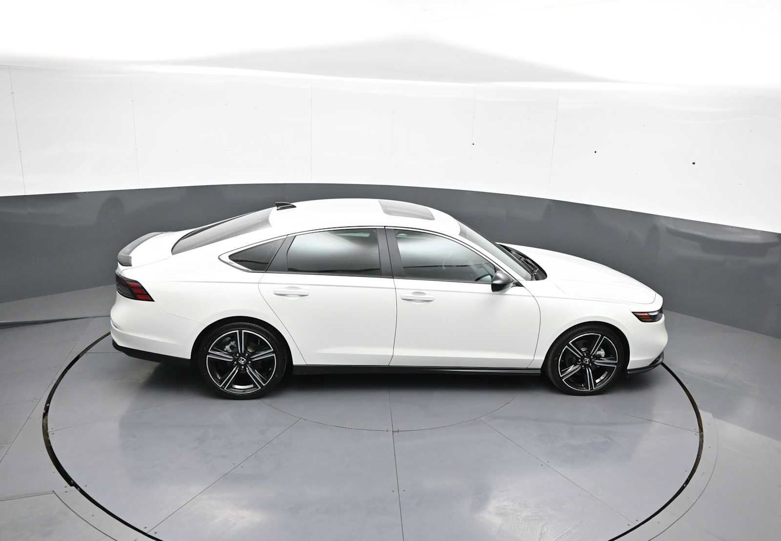 Used 2025 Honda Accord Sport image 34