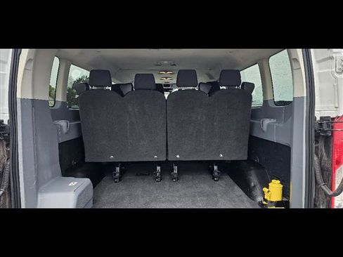 Used 2018 Ford Transit 350 XLT image 14