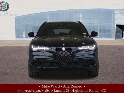New 2025 Alfa Romeo Stelvio Sprint image 9