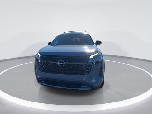 New 2026 Nissan Pathfinder Platinum image 3