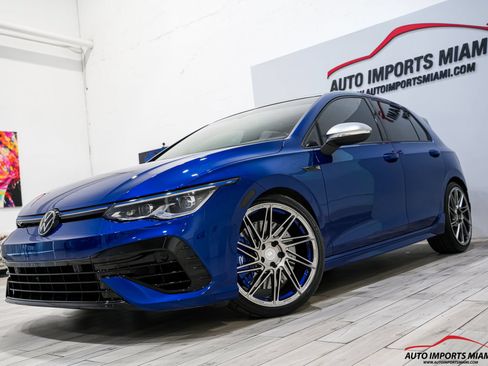 Used 2024 Volkswagen Golf R 4-Door AWD/4WD image 3