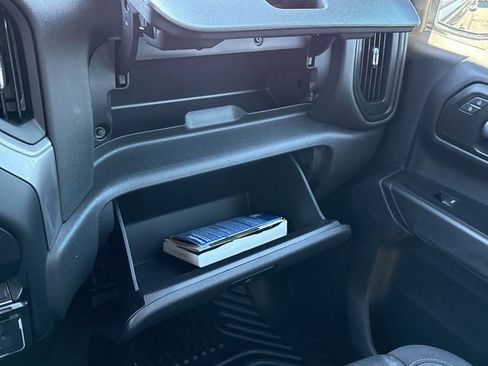 Used 2023 Chevrolet Silverado 1500 Custom image 18