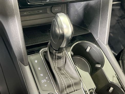 Used 2022 Volkswagen Atlas SE image 16