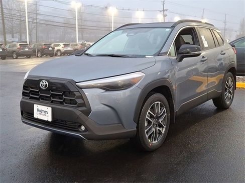 New 2026 Toyota Corolla Cross XLE image 3