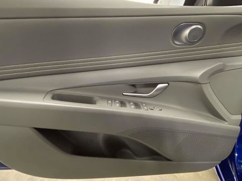 Certified 2025 Hyundai Elantra Sport image 13