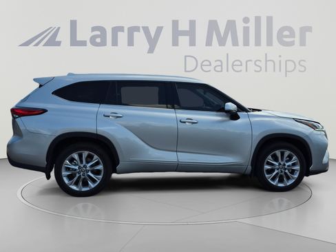 Used 2023 Toyota Highlander Limited AWD/4WD image 6
