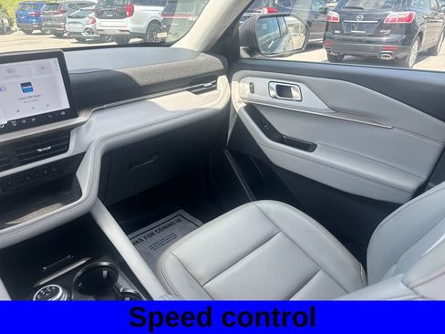 Used 2025 Ford Explorer Active w/ Active Comfort Package AWD/4WD image 22