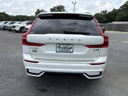 Used 2023 Volvo XC60 B5 Plus w/ Climate Package AWD/4WD image 4