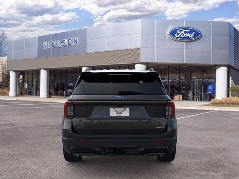 New 2026 Ford Explorer ST-Line w/ ST-Line Street Pack AWD/4WD image 13