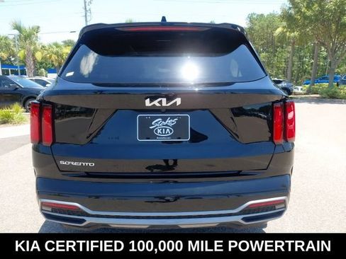 Certified 2023 Kia Sorento SX FWD image 6