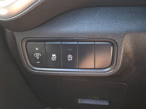Used 2025 Kia Soul LX w/ LX Technology Package FWD image 22