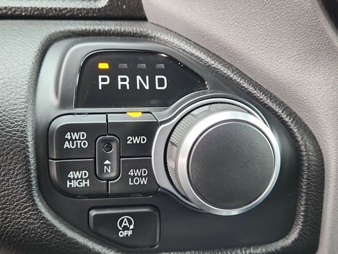 Used 2025 RAM 1500 Big Horn AWD/4WD image 24