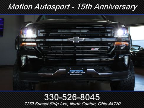 Used 2017 Chevrolet Silverado 1500 LT w/ LPO, Black Pack AWD/4WD image 43