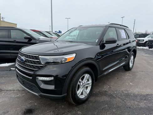Used 2023 Ford Explorer XLT w/ Equipment Group 202A image 25