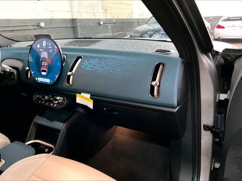 Certified 2025 MINI Cooper Countryman S image 18