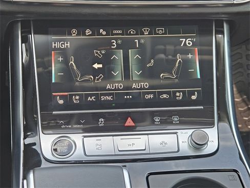 Used 2023 Audi Q7 3.0T Prestige image 19