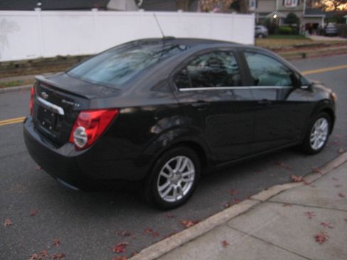 Used 2015 Chevrolet Sonic LT w/ Wheels and Fog Lamp Package FWD image 5