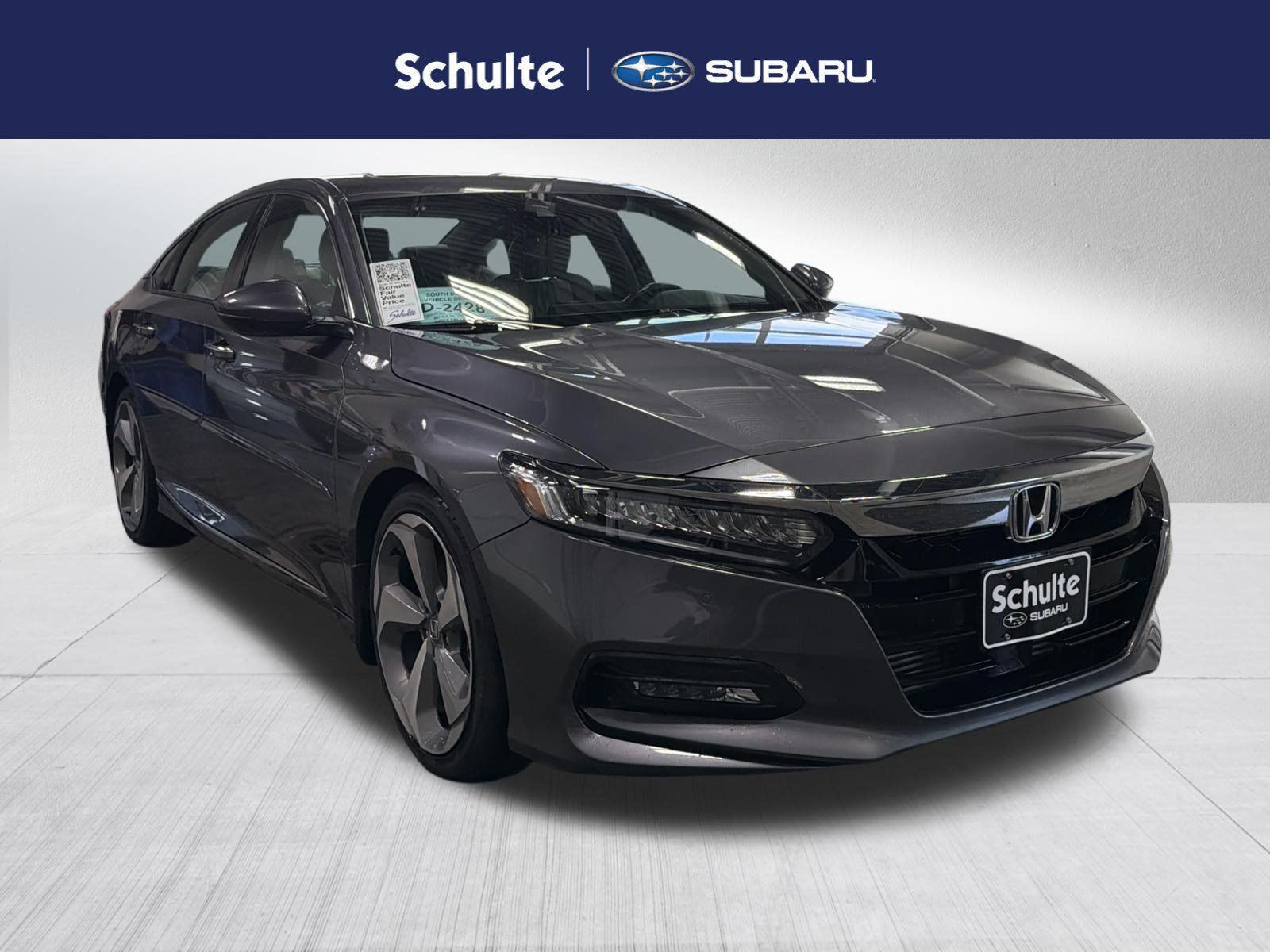 Used 2018 Honda Accord Touring image 1