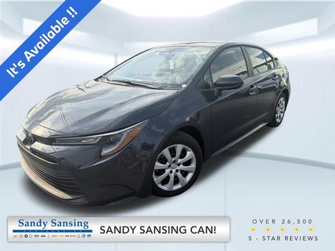 Used 2025 Toyota Corolla LE w/ Convenience Package FWD image 1