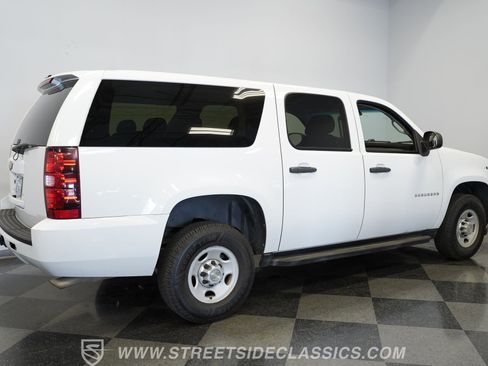 Used 2013 Chevrolet Suburban 2500 AWD/4WD image 14