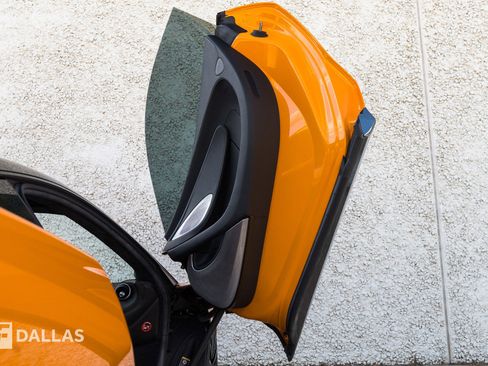 Used 2023 McLaren GT image 31