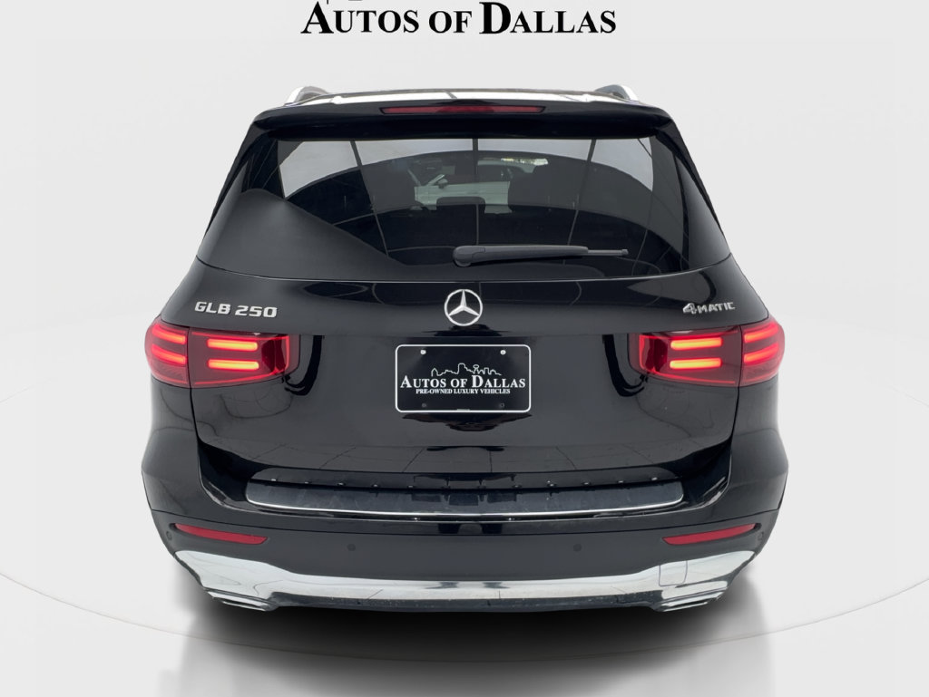 Used 2025 Mercedes-Benz GLB 250 4MATIC image 10