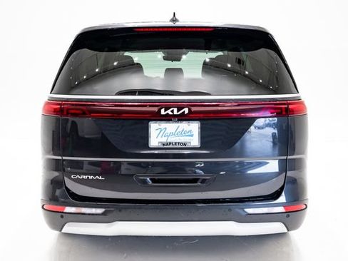 Used 2024 Kia Carnival LX FWD image 30