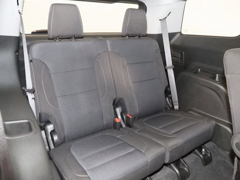 Used 2023 GMC Acadia SLE w/ Driver Convenience Package image 13