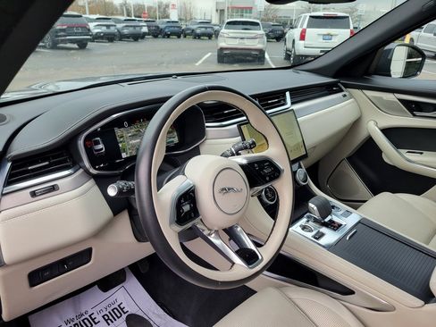 Used 2024 Jaguar F-PACE R-Dynamic S image 30