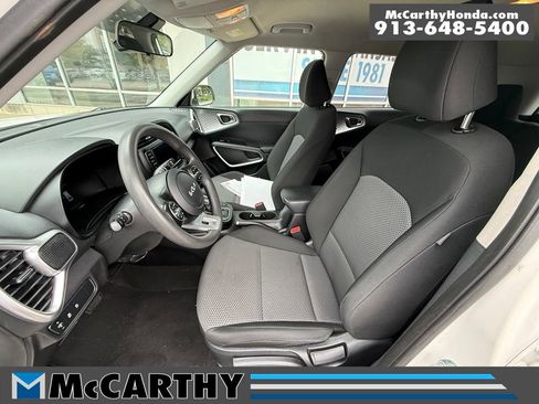 Used 2023 Kia Soul LX w/ Option Group 015 FWD image 15